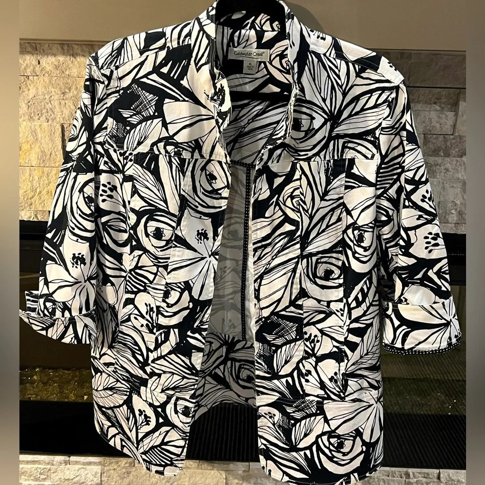 Coldwater Creek size XL black and white cotton blend blazer
